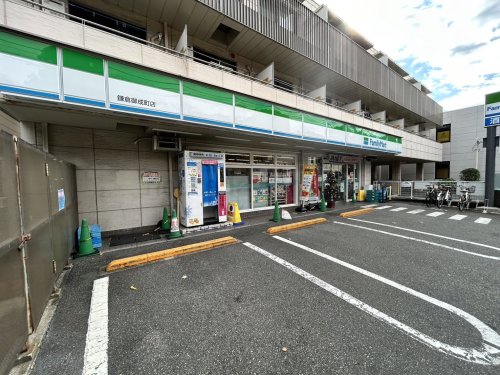 【鎌倉市御成町のアパートのコンビニ】