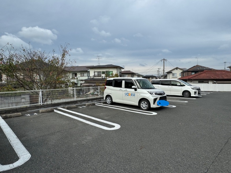 【遠賀郡岡垣町旭南のアパートの駐車場】