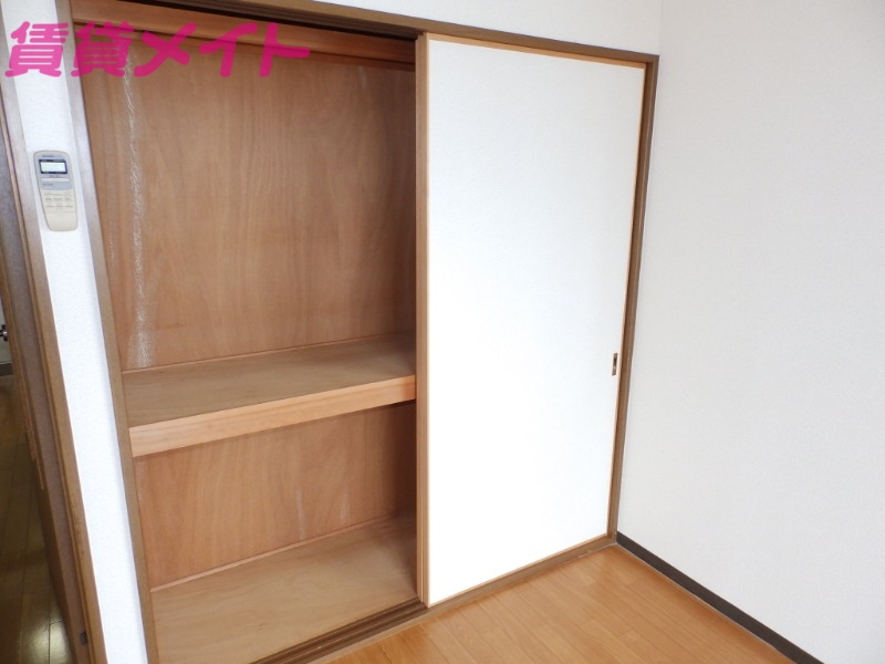 収納　同物件別部屋写真です。