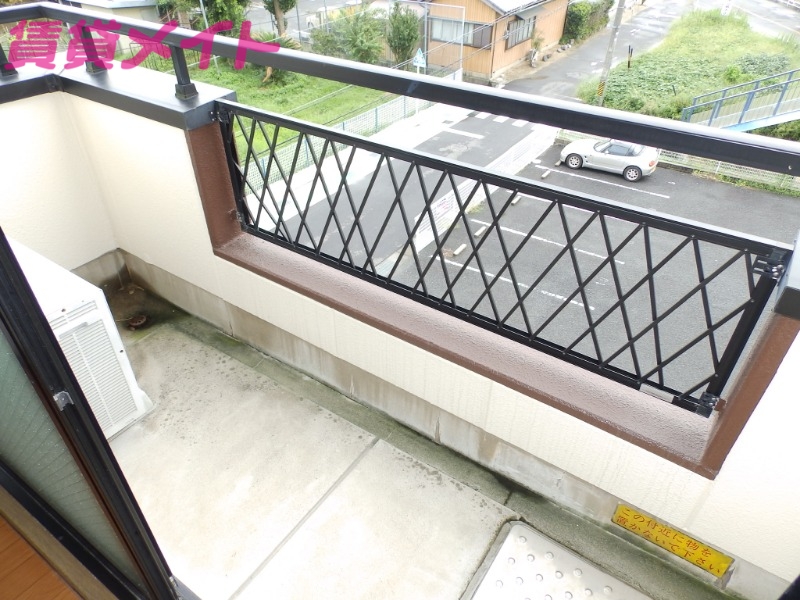 バルコニー　同物件別部屋写真です。