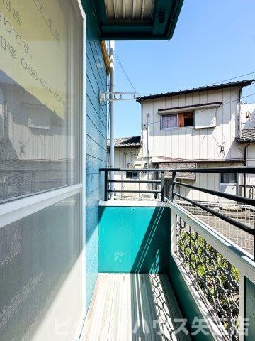 バルコニー　外からの目が気にならないバルコニーで洗濯物が干せます