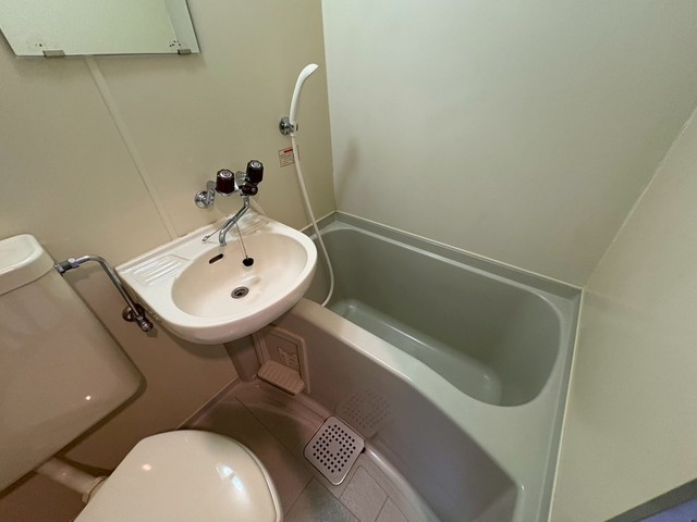 バス・シャワールーム　他号室の写真です