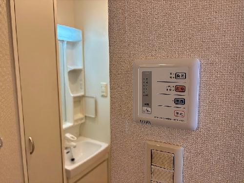 その他設備　浴室乾燥設備ついてます(衣類乾燥ではありません)