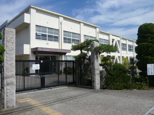 小学校　蟹江町立須西小学校（小学校）まで1657m