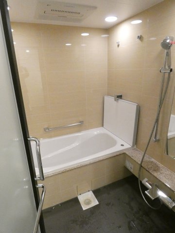 バス・シャワールーム　バス