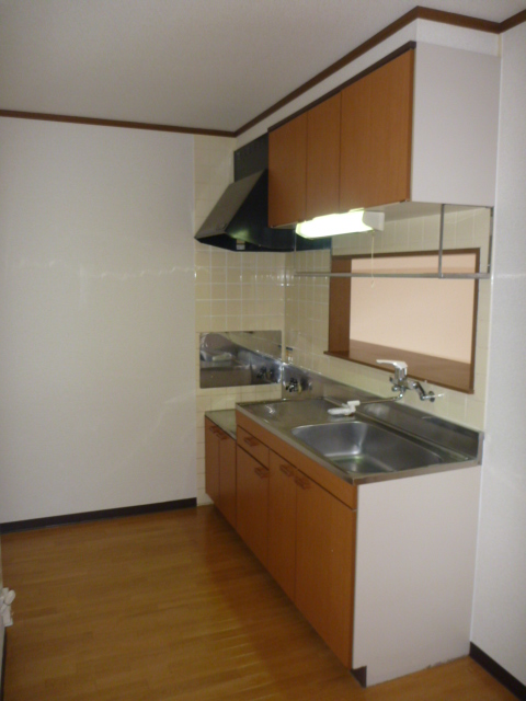 キッチン　対面式でお料理しながら家族と会話ができます。