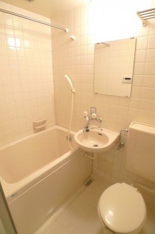 バス・シャワールーム　日々の疲れを癒すお風呂付です