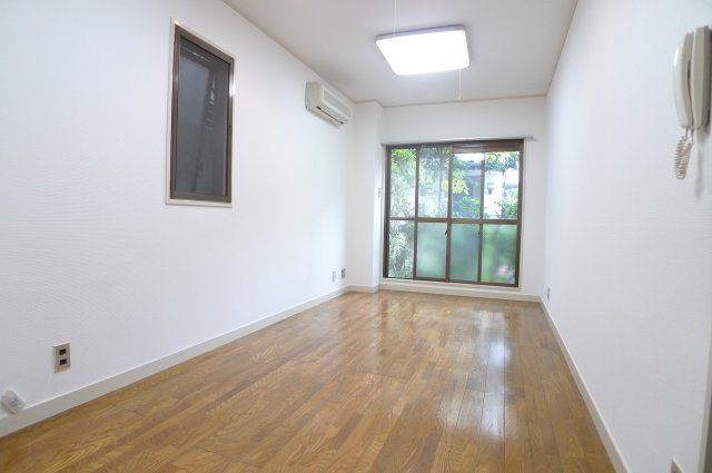 居室・リビング　ゆったりとした居間です