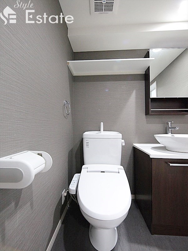 トイレ　温水洗浄便座