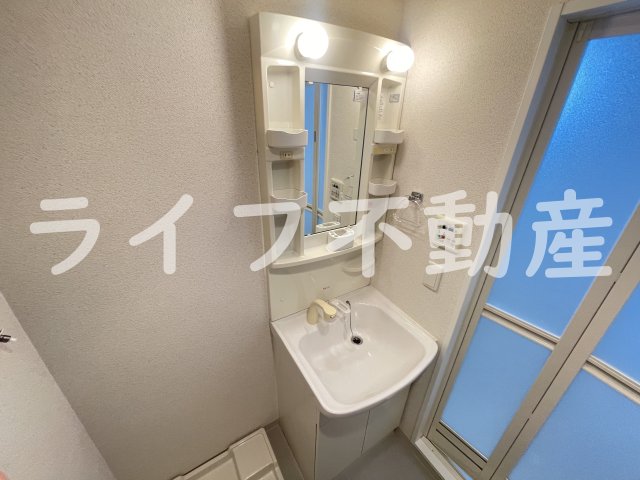 洗面設備　朝の身支度には欠かせない独立洗面化粧台