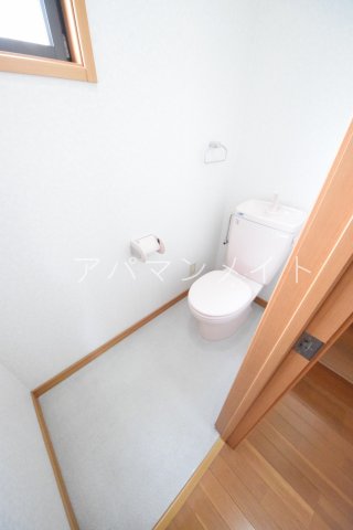 トイレ　シンプルで使いやすいトイレです