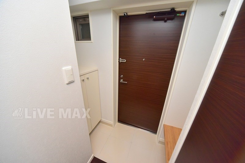 玄関　※写真と異なる場合は現状優先