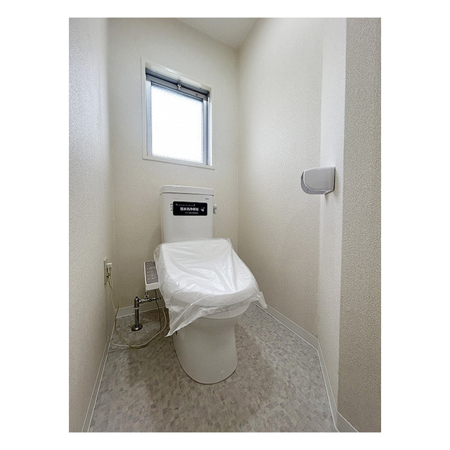 トイレ　窓あり