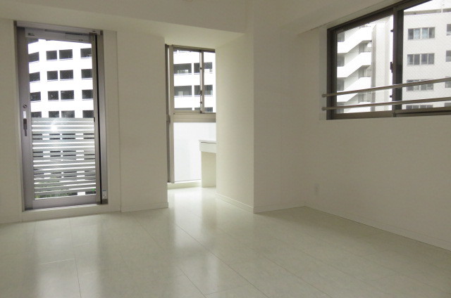 居室・リビング　同タイプのお写真です