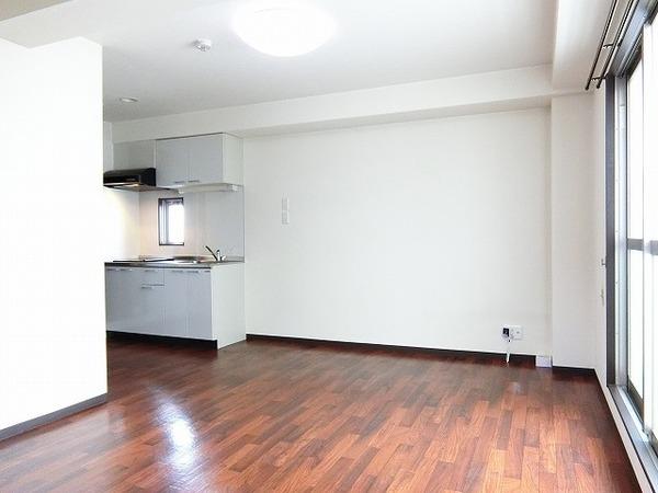 居室・リビング　広々としたリビング！