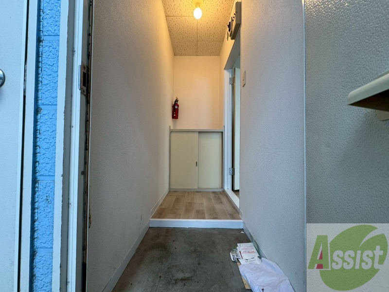 玄関　玄関の様子です。明るい印象ですね。気分もあがりそう。