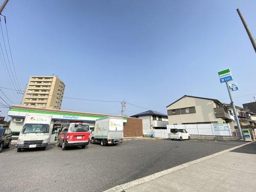 コンビニ　ファミリーマート 守山大牧町店（コンビニ）まで345m