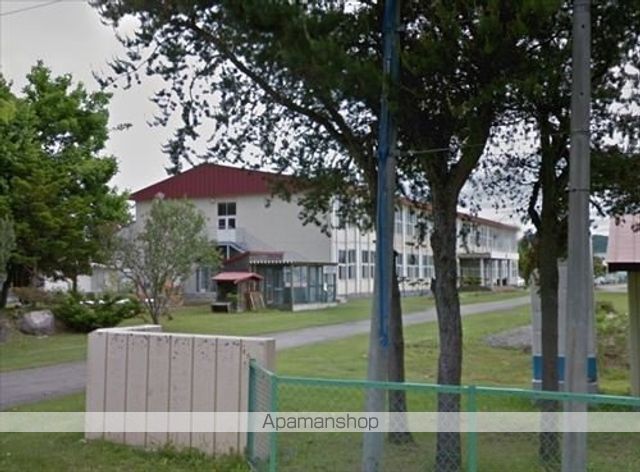 小学校　利別小学校（小学校）まで510m