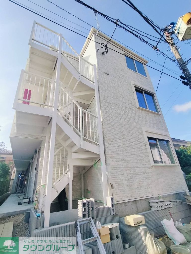 建物外観　建築中外観でございます