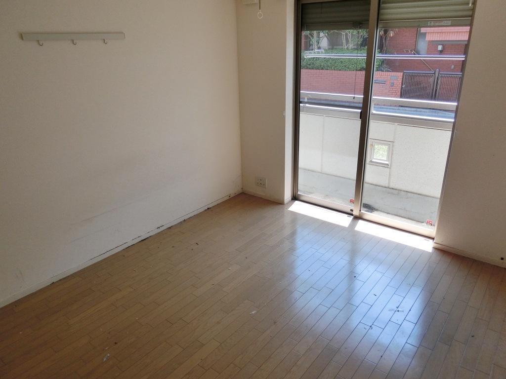 居室・リビング　清掃前