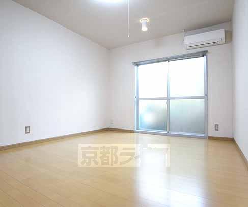 居室・リビング　ドーンと広いお部屋です