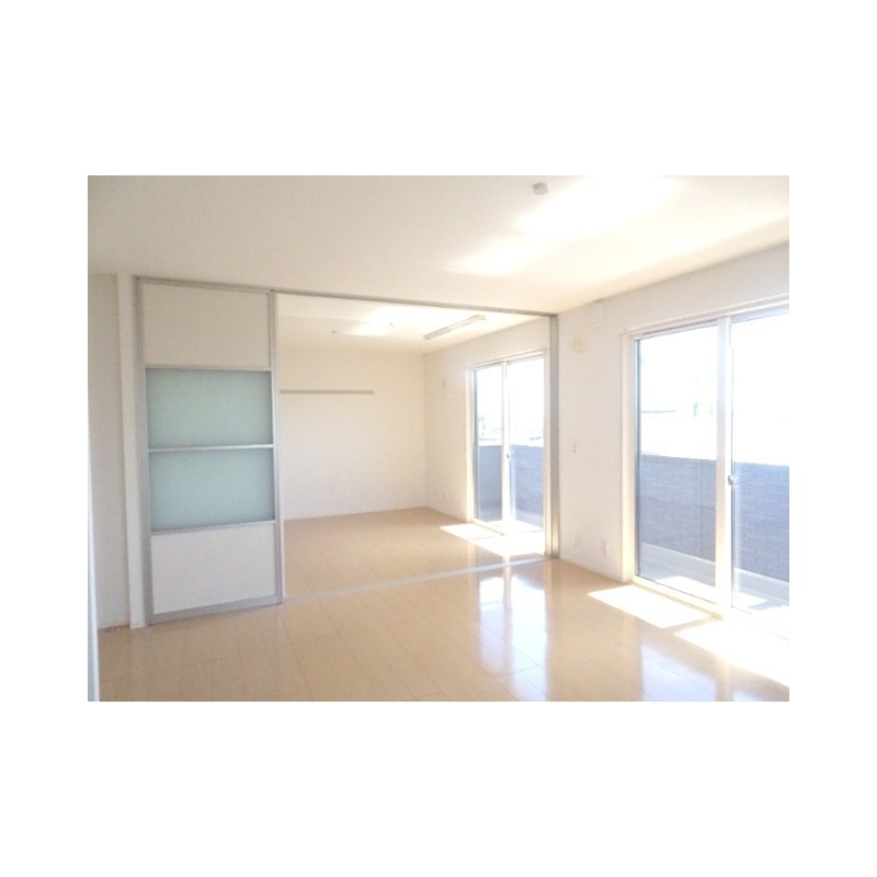 居室・リビング　開放感のあるお部屋です♪