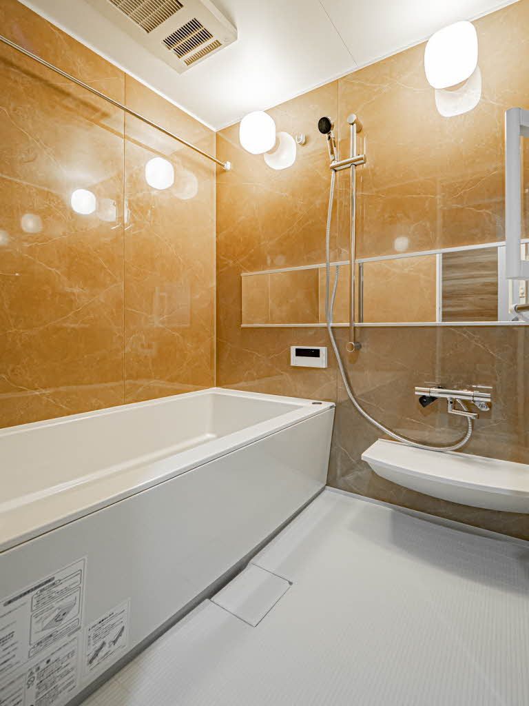 キッチン　キッチンに間接照明あり、エアコン１基備付