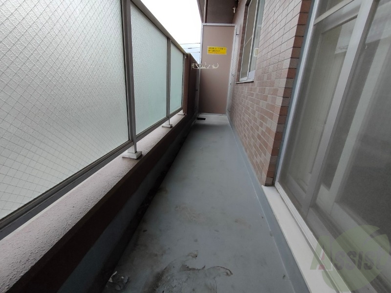 バルコニー　バルコニーです。洗濯物を干したり一息ついたりできますね！