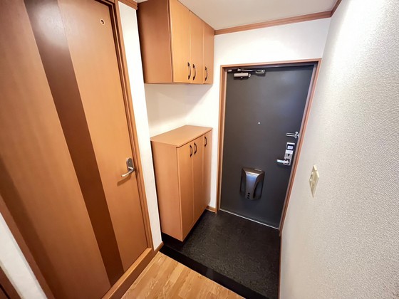 玄関　※別部屋の写真です