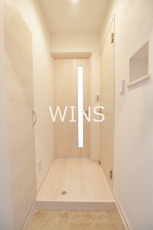 玄関　※部屋参考写真です