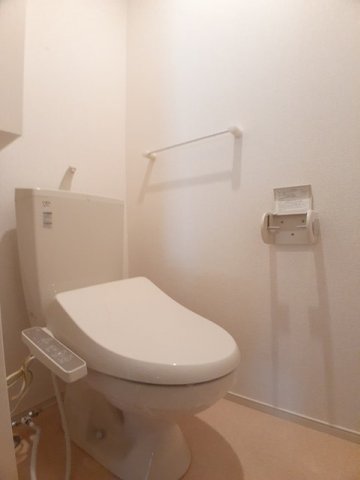 トイレ　清潔感のあるトイレです