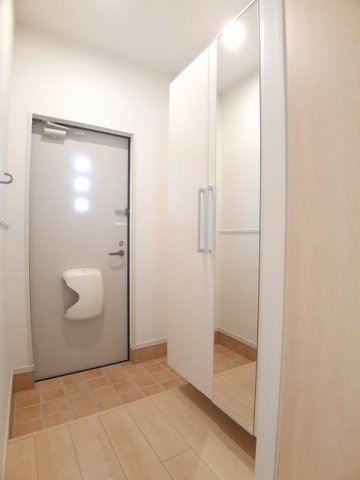 玄関　落ち着いた玄関です