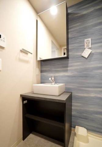 洗面設備　朝の支度はこちらでどうぞ。