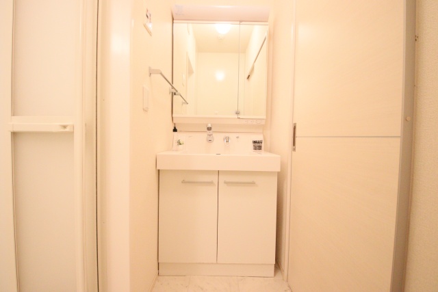 洗面設備　※別室の参考写真の為、現況優先です。