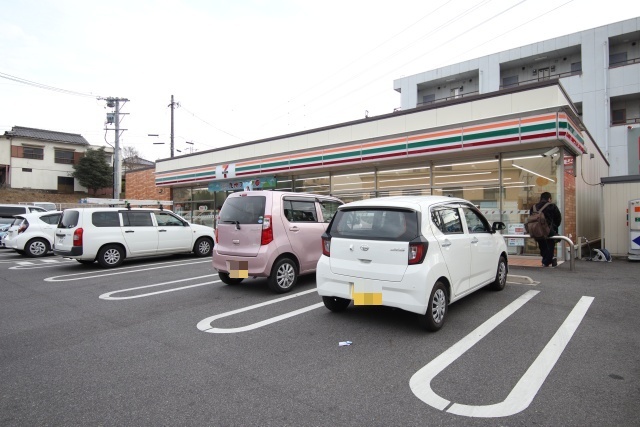 コンビニ　セブン－イレブン　名古屋八前１丁目店（コンビニ）まで500m