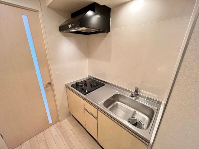 キッチン　同物件、別号室の写真