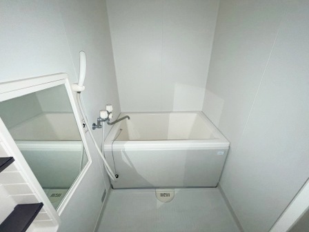 バス・シャワールーム　※別部屋写真