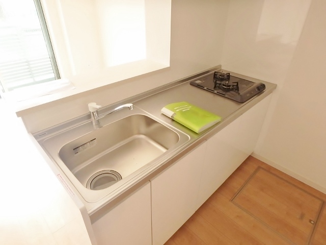 キッチン　同施工会社の参考写真です。