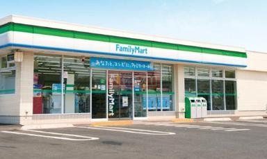 コンビニ　ファミリーマート上北沢四丁目店（コンビニ）まで1260m