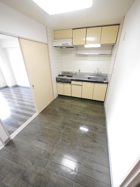 居室・リビング　同建物別号室別タイプ参考写真