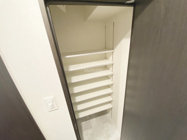 玄関　しっかり収納できるシューズボックス☆