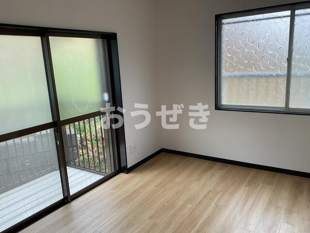 バルコニー　２階バルコニー側洋室