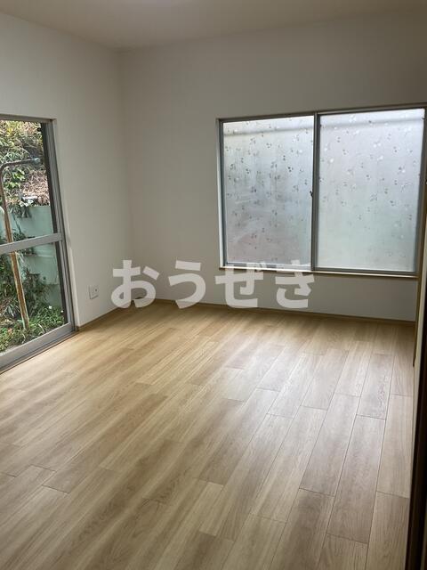 その他　１階洋間