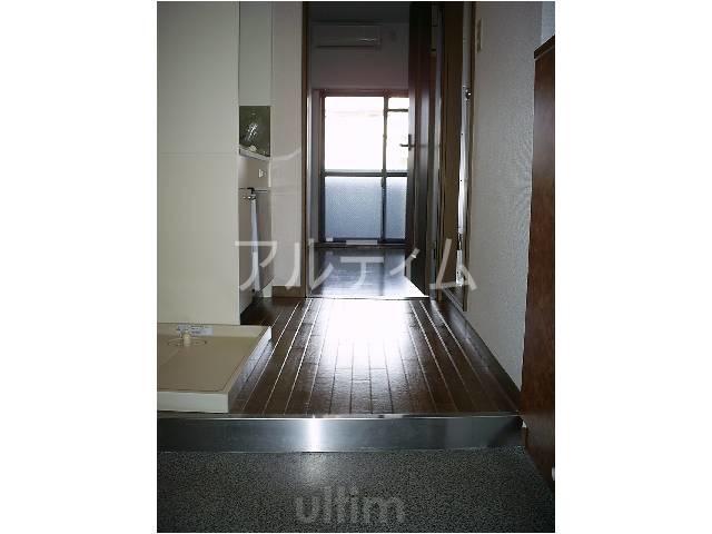 玄関　他の部屋の写真です。