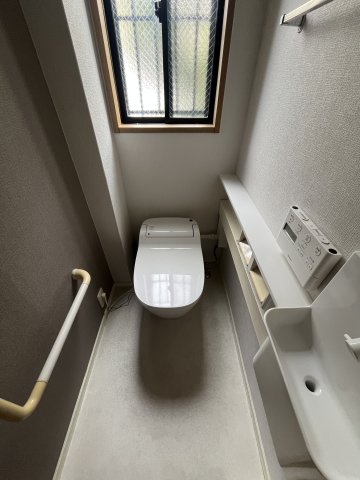 トイレ　落ち着いたトイレです