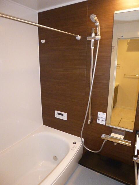 バス・シャワールーム　お風呂です
