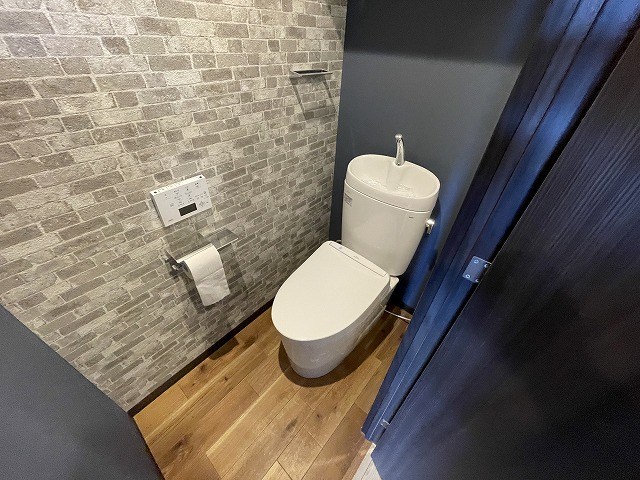 トイレ　※別号室の写真です。