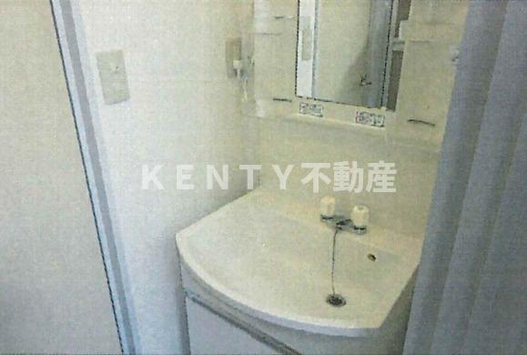 洗面設備　脱衣スペースもあります