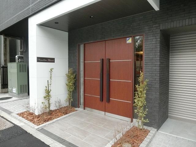 エントランス　建物の内部です