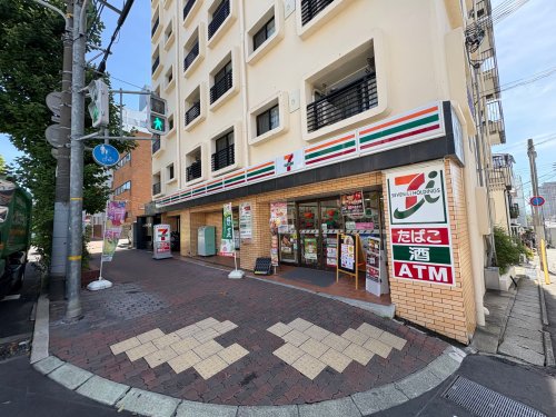 コンビニ　セブンイレブン 神戸坂口通3丁目店（コンビニ）まで365m